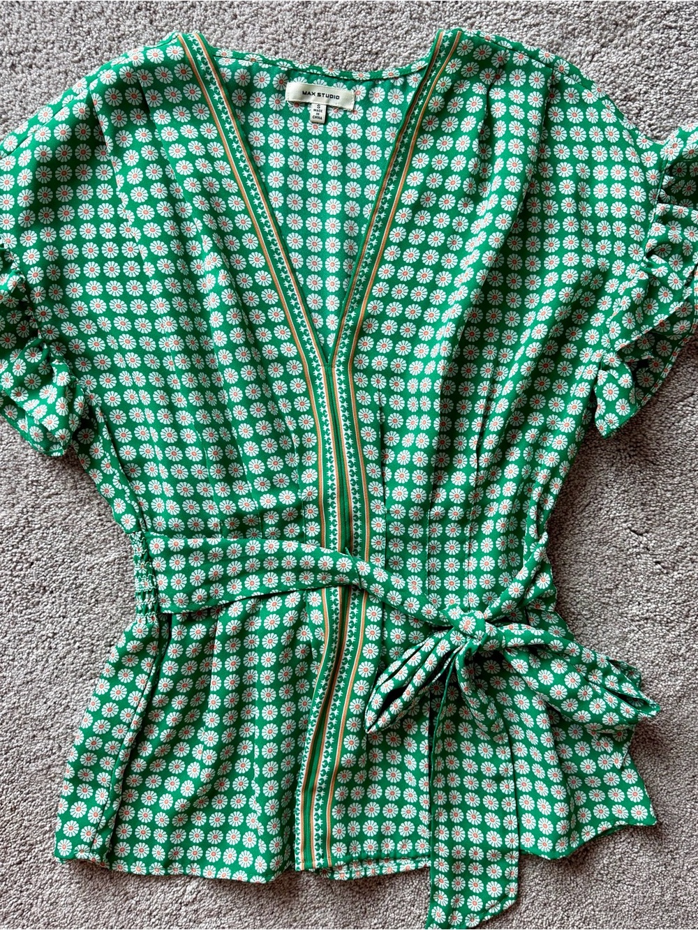 Max Studio Green Floral Tie-Waist Blouse with Contrast Trim